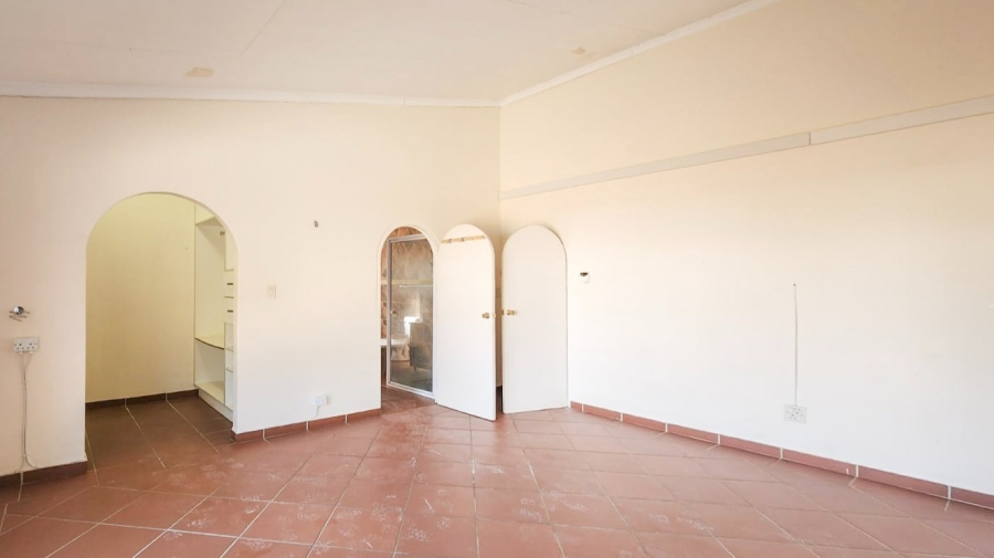 4 Bedroom Property for Sale in Schoemansville North West